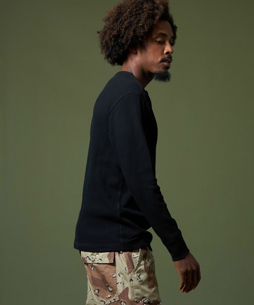 Alpha Industries（アルファインダストリーズ）の「ヘンリーネックワッフルTシャツ 長袖（Tシャツ/カットソー・メンズ・ヘザーグレー/ブラック/グリーン/ホワイト・LARGE/X-LARGE/MEDIUM）」の9枚目の写真