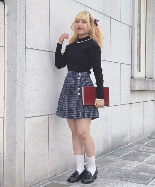 F i.n.t（フィント）の「配色ラインリボンリブニットプルオーバー/F&A/fint（ニット/セーター・レディース・レッド/ベージュ/アイボリー/ブラック・FREE）」の7枚目の写真