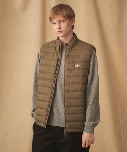 DANTON(ダントン)の「MEN'S NYLON TAFFETA MIDDLE DOWN STAND COLLAR VEST(ダウンベスト・メンズ・グレイッシュベージュ/ブラック/カーキ/グレー系その他・M/XS/S/L/XL/XXL)」の6枚目の写真