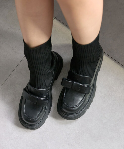 OLIVE des OLIVE（オリーブデオリーブ）の「【SNSで話題の！】リブニットリボンローファーショートブーツ（その他シューズ・レディース・ブラック・SMALL/MEDIUM/LARGE）」の11枚目の写真