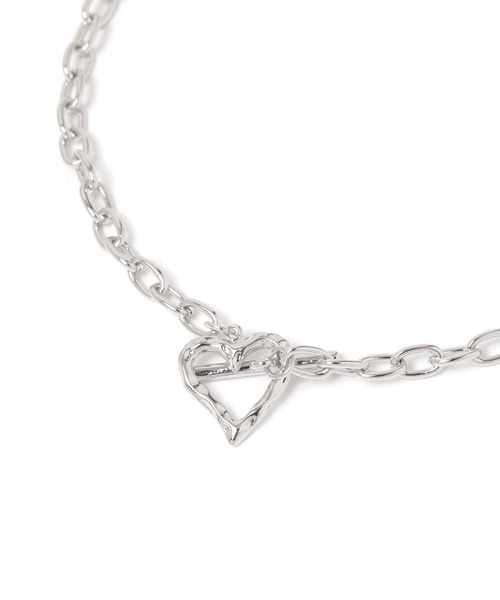 Heather(ヘザー)の「ハートモチーフチェーンネックレス 234100(ネックレス・レディース・シルバー/ゴールド・ONE SIZE)」の3枚目の写真