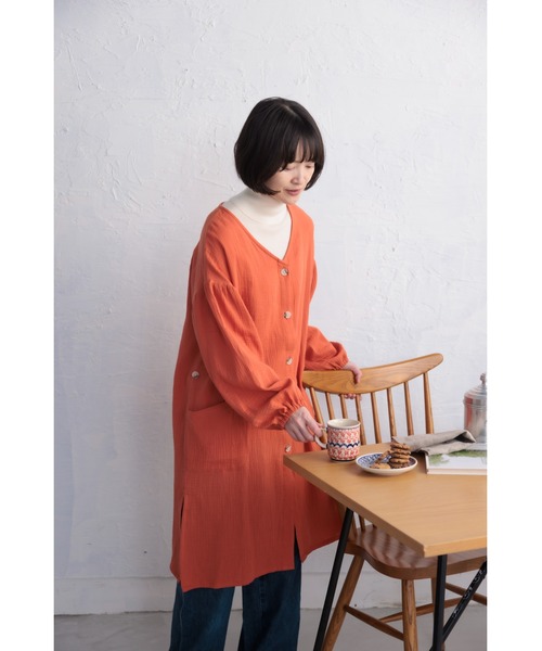 COCO WALK（ココウォーク）の「二重ガーゼの羽織れる割烹着ロング丈（エプロン・レディース・ターコイズブルー/オレンジ・FREE）」の5枚目の写真