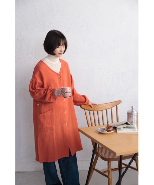 COCO WALK（ココウォーク）の「二重ガーゼの羽織れる割烹着ロング丈（エプロン・レディース・ターコイズブルー/オレンジ・FREE）」の7枚目の写真