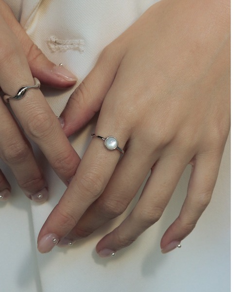bonu.(ボヌ)の「【silver925】1粒シェルリング(リング・レディース・シルバー/ゴールド・#12/#14/#16)」の1枚目の写真