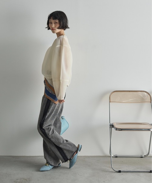 THE YOn（ザヨン）の「デニムライクローファーミュール（サンダル・レディース・ブルー/ブラック/ピンク/ベージュ・39/38/37）」の17枚目の写真