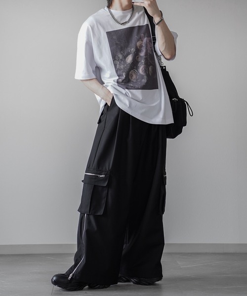 ELLUV(エルブ)の「【ELLUV/エルヴ】ブリリアントグラフィック オーバーサイズ半袖Tシャツ(Tシャツ/カットソー・メンズ・ホワイト系その他3/ホワイト系その他/ホワイト系その他2/ブラック系その他2/ブラック系その他3/ブラック系その他・S/L/M)」の12枚目の写真