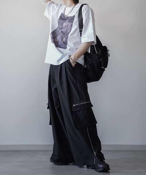 ELLUV(エルブ)の「【ELLUV/エルヴ】ブリリアントグラフィック オーバーサイズ半袖Tシャツ(Tシャツ/カットソー・メンズ・ホワイト系その他3/ホワイト系その他/ホワイト系その他2/ブラック系その他2/ブラック系その他3/ブラック系その他・S/L/M)」の15枚目の写真