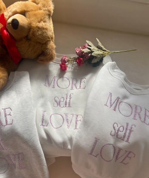 MORE self LOVE(モアセルフラブ)の「MORE self LOVE logo rhinestone sweat(スウェット・レディース・ライトグレー/ホワイト/ベージュ・FREE)」の10枚目の写真