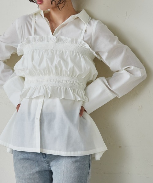 RANAN(ラナン)の「ビスチェ×レギュラーカラーシャツ(シャツ/ブラウス・レディース・ブルー/ホワイト/チャコール・LL/L/M)」の2枚目の写真