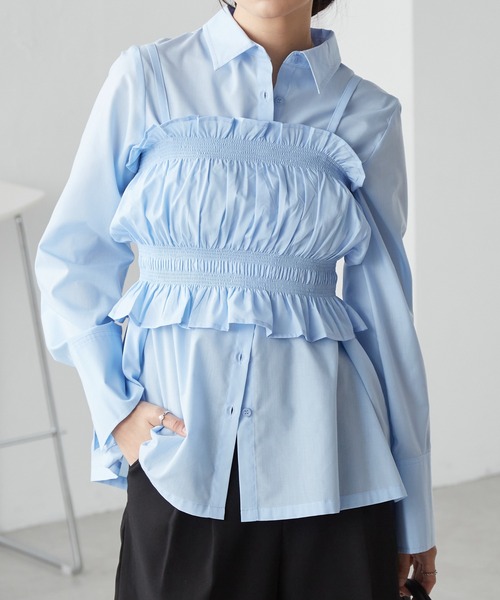 RANAN(ラナン)の「ビスチェ×レギュラーカラーシャツ(シャツ/ブラウス・レディース・ブルー/ホワイト/チャコール・LL/L/M)」の3枚目の写真