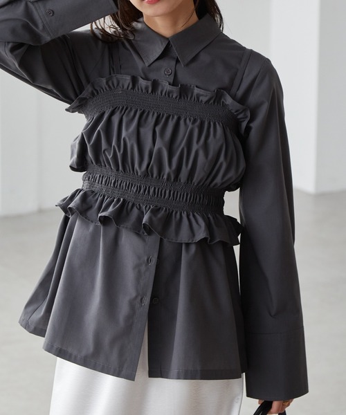 RANAN(ラナン)の「ビスチェ×レギュラーカラーシャツ(シャツ/ブラウス・レディース・ブルー/ホワイト/チャコール・LL/L/M)」の1枚目の写真