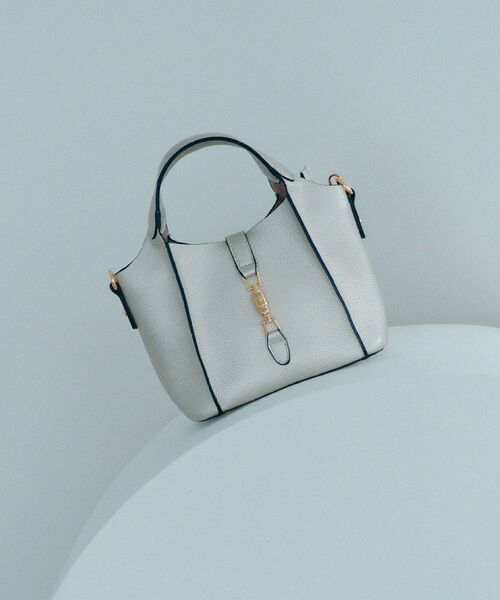 YECCA VECCA（イェッカヴェッカ）の「4wayミニバッグ（ハンドバッグ・レディース・ブラック/アイボリー/シルバー/ベージュ/グリーン系その他3/ラベンダー・FREE）」の6枚目の写真