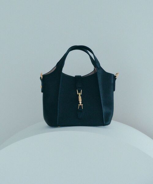 YECCA VECCA（イェッカヴェッカ）の「4wayミニバッグ（ハンドバッグ・レディース・ブラック/アイボリー/シルバー/ベージュ/グリーン系その他3/ラベンダー・FREE）」の3枚目の写真