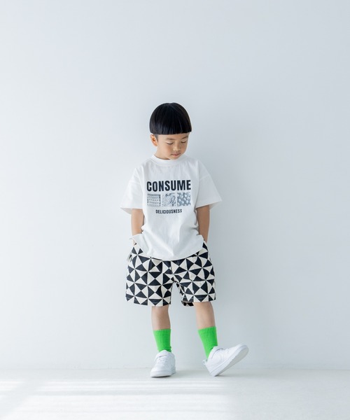 LOWRYS FARM(ローリーズファーム)の「フォトプリントT 324933(Tシャツ/カットソー・キッズ・チャコールグレー/ブラック/ホワイト/ホワイト系その他・110cm/120cm/130cm/140cm/150cm)」の19枚目の写真