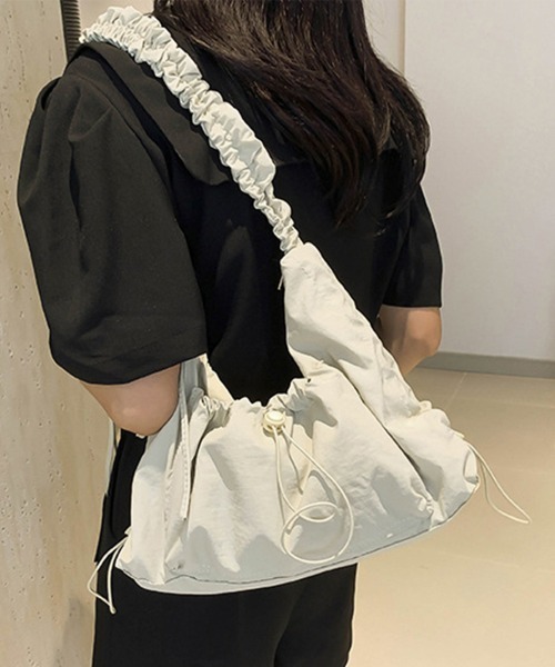 Miniministore(ミニミニストア)の「ショルダーバッグギャザーナイロンバッグ(ショルダーバッグ・レディース・ブラック/グレー/カーキ/アイボリー/ベージュ・FREE)」の12枚目の写真