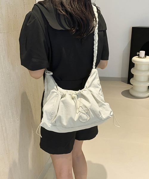 Miniministore(ミニミニストア)の「ショルダーバッグギャザーナイロンバッグ(ショルダーバッグ・レディース・ブラック/グレー/カーキ/アイボリー/ベージュ・FREE)」の13枚目の写真
