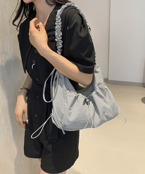 Miniministore(ミニミニストア)の「ショルダーバッグギャザーナイロンバッグ(ショルダーバッグ・レディース・ブラック/グレー/カーキ/アイボリー/ベージュ・FREE)」の18枚目の写真