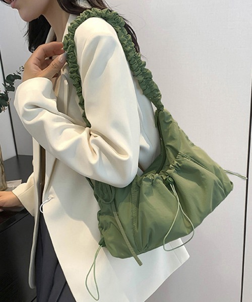 Miniministore(ミニミニストア)の「ショルダーバッグギャザーナイロンバッグ(ショルダーバッグ・レディース・ブラック/グレー/カーキ/アイボリー/ベージュ・FREE)」の20枚目の写真