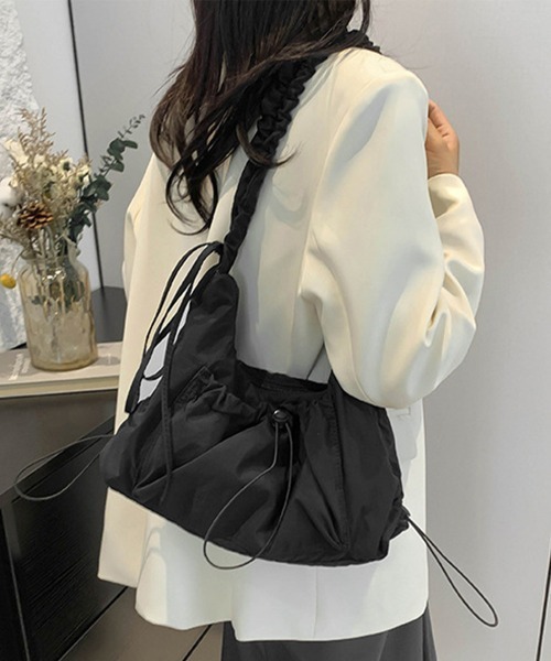Miniministore(ミニミニストア)の「ショルダーバッグギャザーナイロンバッグ(ショルダーバッグ・レディース・ブラック/グレー/カーキ/アイボリー/ベージュ・FREE)」の8枚目の写真