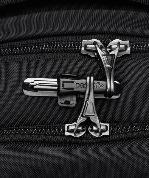 pacsafe(パックセーフ)の「pacsafe/パックセーフ V 16L All-around Backpack(バックパック/リュック・メンズ・ブラック・FREE)」の8枚目の写真