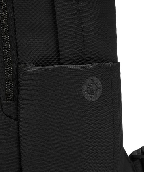 pacsafe(パックセーフ)の「pacsafe/パックセーフ V 16L All-around Backpack(バックパック/リュック・メンズ・ブラック・FREE)」の10枚目の写真