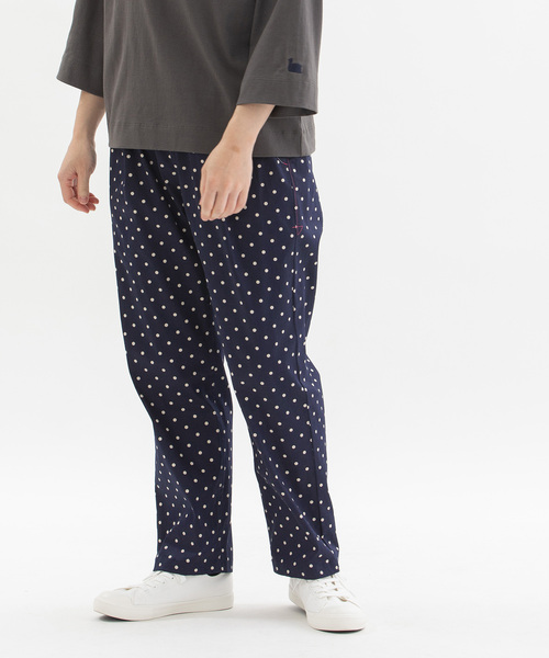 nop de nod(ノップドゥノッド)の「コットンサテンペグトップゆるスリムパンツ(その他パンツ・レディース・ネイビー/ダークグレー/ブラック・M)」の13枚目の写真