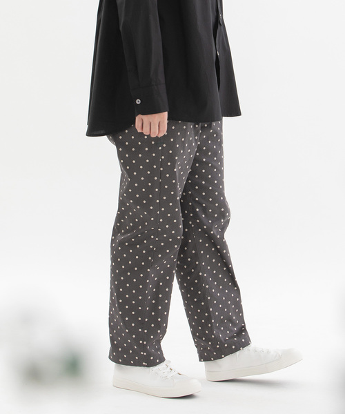 nop de nod(ノップドゥノッド)の「コットンサテンペグトップゆるスリムパンツ(その他パンツ・レディース・ネイビー/ダークグレー/ブラック・M)」の20枚目の写真