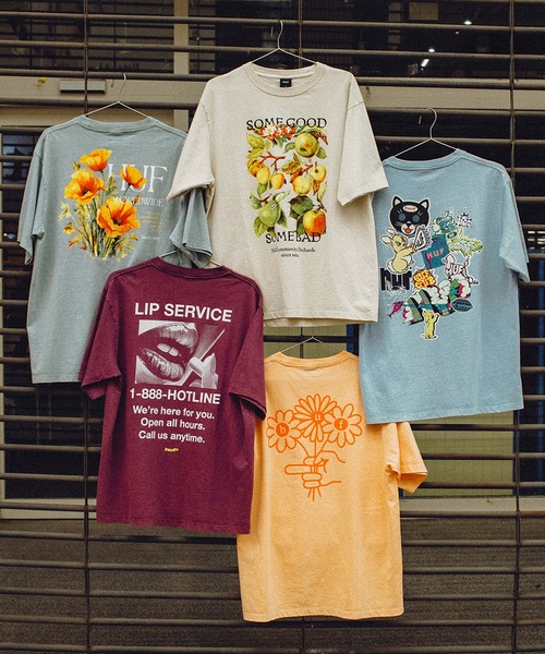 HUF(ハフ)の「HAND PICK TEE(Tシャツ/カットソー・メンズ・オレンジ/ブラック/ホワイト・LARGE/X-LARGE/XX-LARGE/X-SMALL/SMALL/MEDIUM)」の5枚目の写真