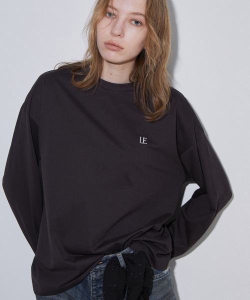LE CIEL BLEU(ルシェルブルー)の「LEエンブロイダリーロングT / LE Embroidery Long T(Tシャツ/カットソー・レディース・チャコールグレー/オフホワイト/ライトブルー・36)」の1枚目の写真