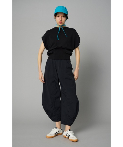 HeRIN.CYE(ヘリンドットサイ)の「Box cut vest ボックスカットベスト(Tシャツ/カットソー・レディース・ブラック/グレー/レッド・FREE)」の4枚目の写真
