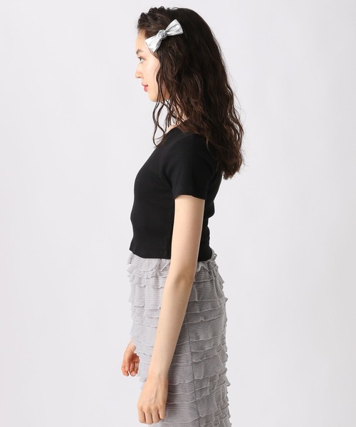 FOREVER 21（フォーエバー トゥエンティーワン）の「【2025SS】リブコンパクトクロップドＴシャツ（Tシャツ/カットソー・レディース・ブラック/ブルー/オフホワイト/イエロー・LARGE/MEDIUM/SMALL）」の14枚目の写真