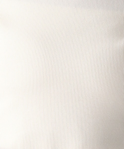 FOREVER 21（フォーエバー トゥエンティーワン）の「【2025SS】リブコンパクトクロップドＴシャツ（Tシャツ/カットソー・レディース・ブラック/ブルー/オフホワイト/イエロー・LARGE/MEDIUM/SMALL）」の7枚目の写真