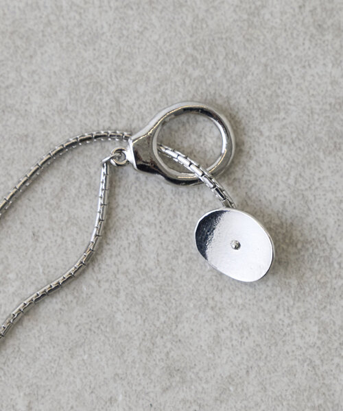 BEARDSLEY(ビアズリー)の「3ピースプレートモチーフネックレス(ネックレス・レディース・シルバー・FREE)」の8枚目の写真