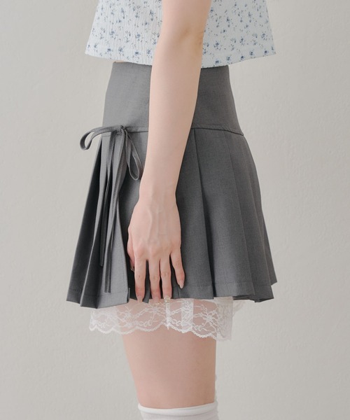 Another Branch olive des olive（アナザーブランチオリーブデオリーブ）の「裾レースミニプリーツスカート（スカート・レディース・ブラック/チャコールグレー・FREE）」の6枚目の写真