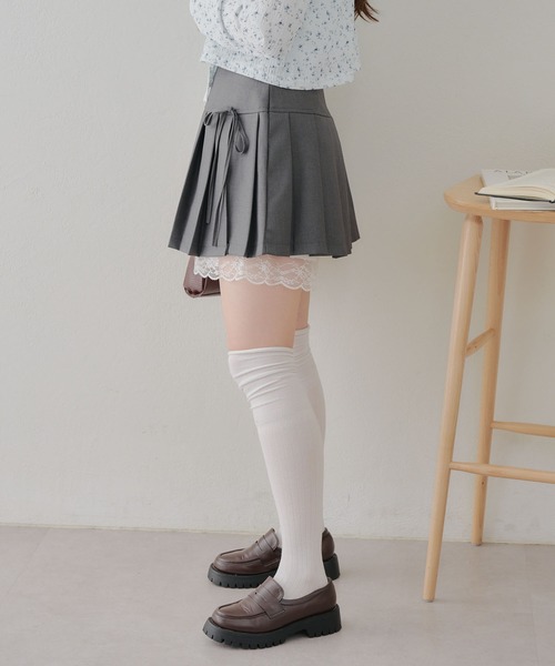 Another Branch olive des olive（アナザーブランチオリーブデオリーブ）の「裾レースミニプリーツスカート（スカート・レディース・ブラック/チャコールグレー・FREE）」の22枚目の写真