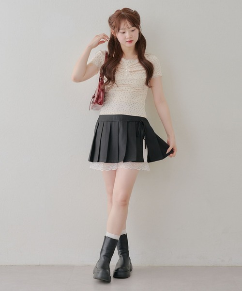 Another Branch olive des olive（アナザーブランチオリーブデオリーブ）の「裾レースミニプリーツスカート（スカート・レディース・ブラック/チャコールグレー・FREE）」の16枚目の写真