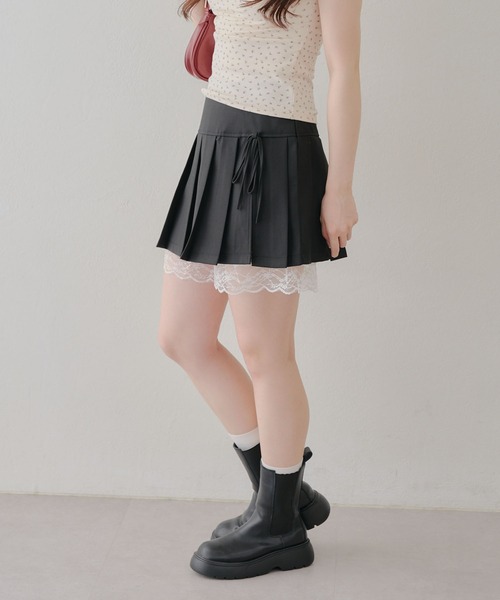 Another Branch olive des olive（アナザーブランチオリーブデオリーブ）の「裾レースミニプリーツスカート（スカート・レディース・ブラック/チャコールグレー・FREE）」の13枚目の写真