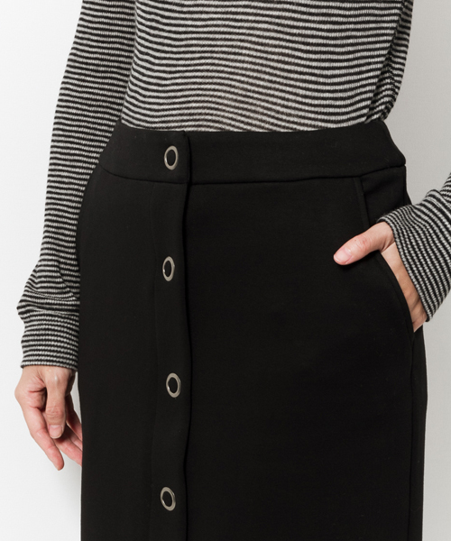 AMERICAN RAG CIE（アメリカンラグシー）の「AMERICAN RAG CIEシルエットダンボールスカート/210-AHS-L161-SK006（スカート・レディース・ブラック/カーキ・FREE）」の21枚目の写真