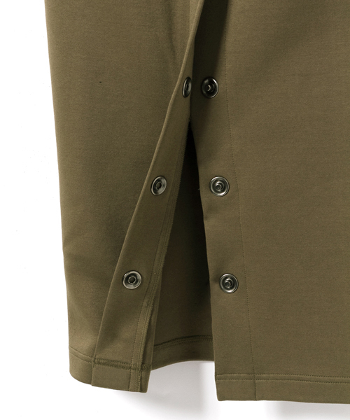 AMERICAN RAG CIE（アメリカンラグシー）の「AMERICAN RAG CIEシルエットダンボールスカート/210-AHS-L161-SK006（スカート・レディース・ブラック/カーキ・FREE）」の17枚目の写真