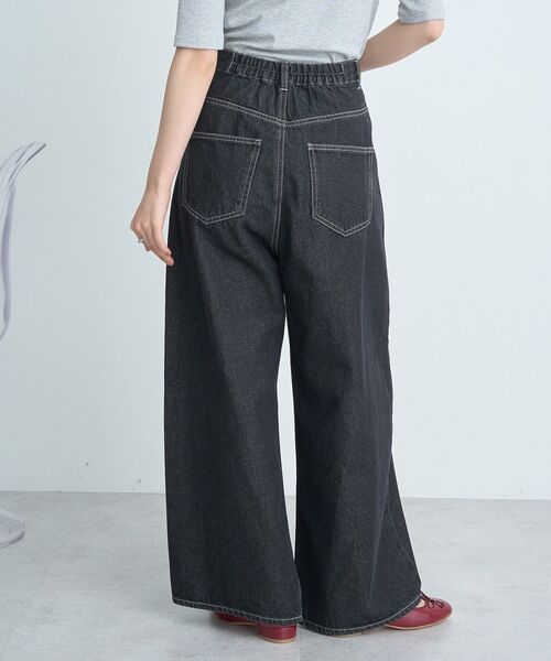 earth music&ecology（アースミュージックアンドエコロジー）の「フロントタックデニムパンツ（デニムパンツ・レディース・ライトインディゴブルー/ブラック・S/M）」の21枚目の写真