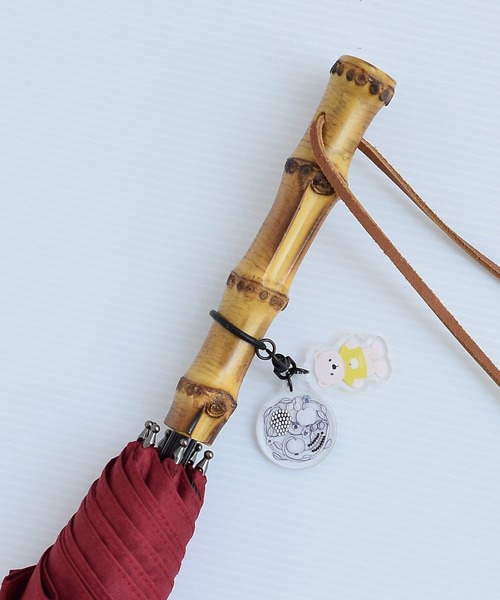 utatane（ウタタネ）の「utatane×Kuovi 日傘 完全遮光100％ 晴雨兼用 utataneくまちゃん＆果樹園 チャーム付 ストレートハンドル（長傘・レディース・イエロー/レッド/グリーン/ワイン・FREE）」の17枚目の写真