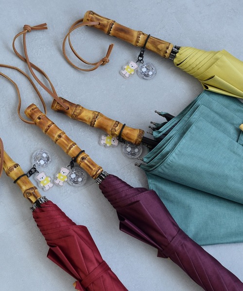 utatane（ウタタネ）の「utatane×Kuovi 日傘 完全遮光100％ 晴雨兼用 utataneくまちゃん＆果樹園 チャーム付 ストレートハンドル（長傘・レディース・イエロー/レッド/グリーン/ワイン・FREE）」の6枚目の写真