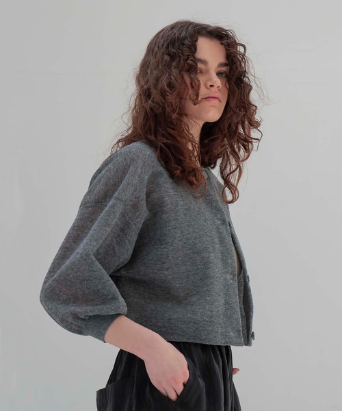 DRESSLAVE（ドレスレイブ）の「ALLONGE sheer cardigan(シアーカーディガン)（カーディガン/ボレロ・レディース・ホワイト/グレー/イエロー/ブルー/ネイビー/レッド・38）」の7枚目の写真