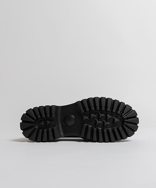 A de Vivre(アドゥヴィーヴル)の「サステナブル 晴雨兼用 トラックソールローファー(ローファー・レディース・グレー/ブラック・M/L/S/LL)」の12枚目の写真