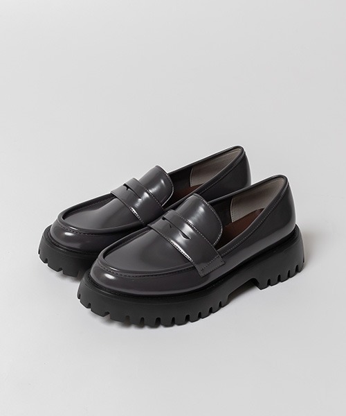 A de Vivre(アドゥヴィーヴル)の「サステナブル 晴雨兼用 トラックソールローファー(ローファー・レディース・グレー/ブラック・M/L/S/LL)」の7枚目の写真