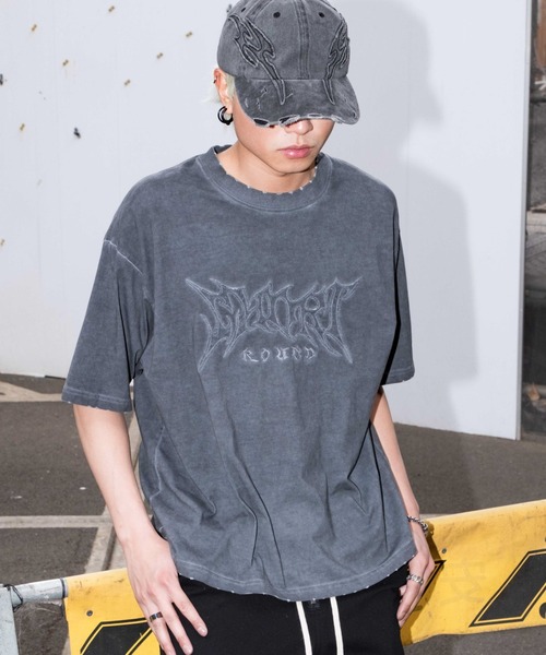 SHORT ROUND（ショートラウンド）の「SHORT ROUND/コールドダイダメージアップリケT（Tシャツ/カットソー・メンズ・グレー/スミクロ・LARGE/MEDIUM）」の10枚目の写真