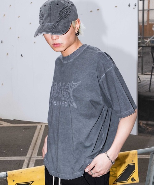 SHORT ROUND（ショートラウンド）の「SHORT ROUND/コールドダイダメージアップリケT（Tシャツ/カットソー・メンズ・グレー/スミクロ・LARGE/MEDIUM）」の11枚目の写真