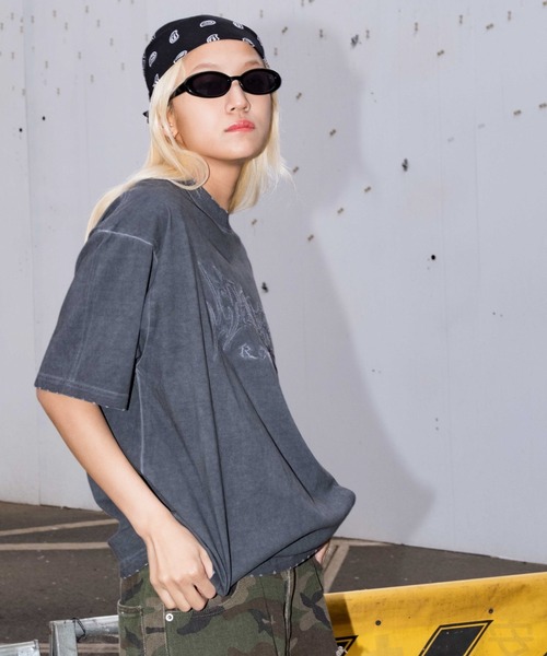 SHORT ROUND（ショートラウンド）の「SHORT ROUND/コールドダイダメージアップリケT（Tシャツ/カットソー・メンズ・グレー/スミクロ・LARGE/MEDIUM）」の17枚目の写真