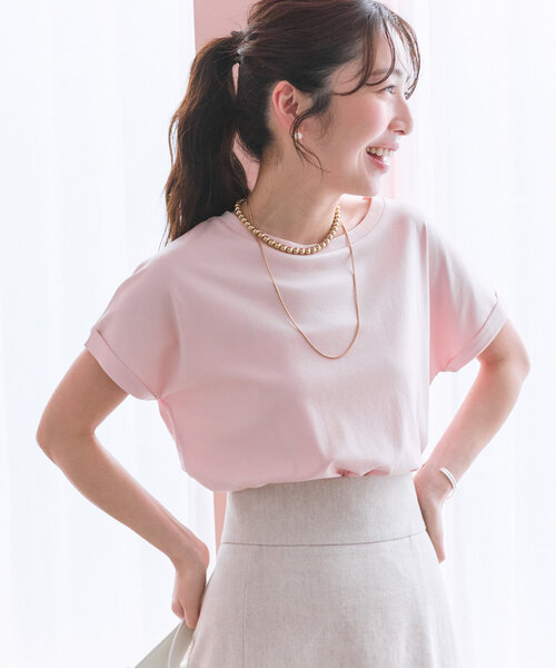 La boutique BonBon（ラブティックボンボン）の「【名品・二の腕すっきり見え】ターンバックスリーブカットソー（Tシャツ/カットソー・レディース・ピンク/ネイビー/サックスブルー/オフホワイト/ブラック・FREE）」の6枚目の写真