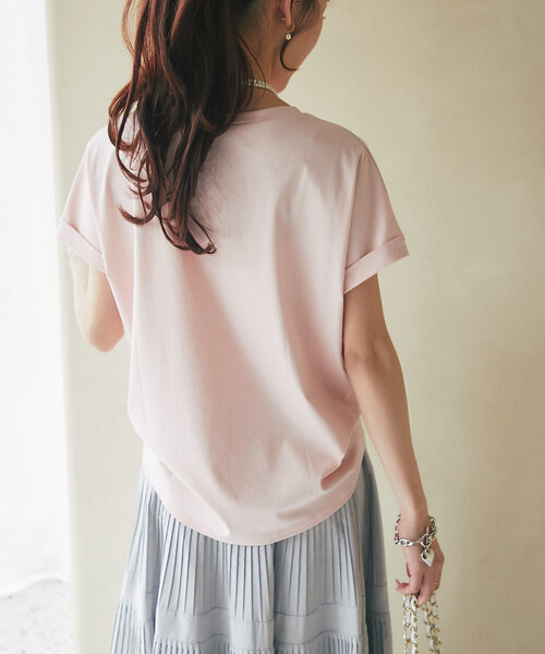 La boutique BonBon（ラブティックボンボン）の「【名品・二の腕すっきり見え】ターンバックスリーブカットソー（Tシャツ/カットソー・レディース・ピンク/ネイビー/サックスブルー/オフホワイト/ブラック・FREE）」の15枚目の写真